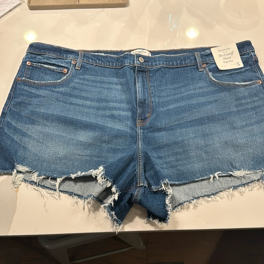Abercrombie and Fitch The Cut Off Blue Jean Shorts Size 24 (37) NWT